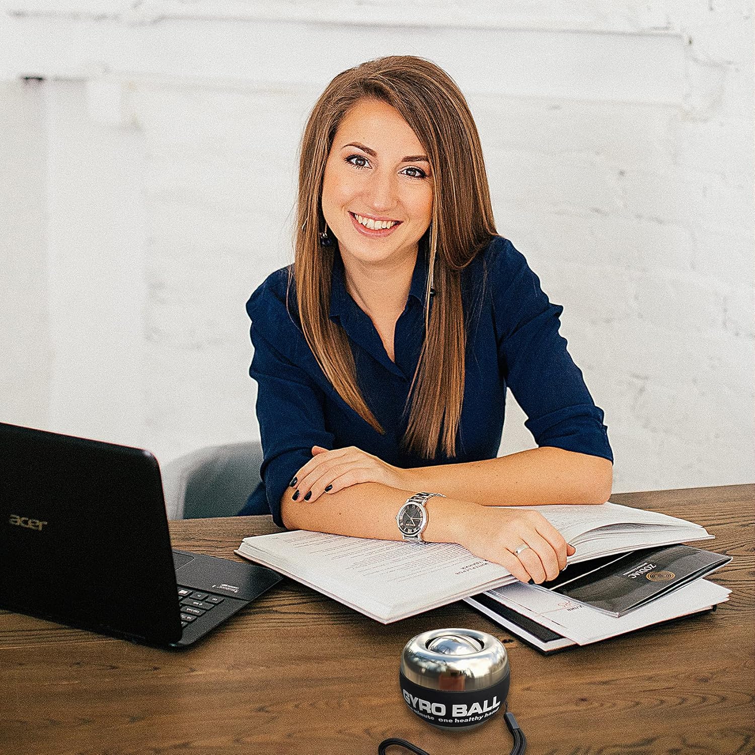 All-Metal Power Gyro Ball,Weighted Auto-Start Hand Wrist Forearm Trainer and Strengthener for Exercise Joint and Muscle with Ball Bag